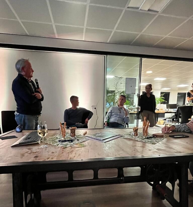 Oldenzaalse Proaters bijeenkomst - Martin aan het woord, Arcade Bouwkwaliteit
