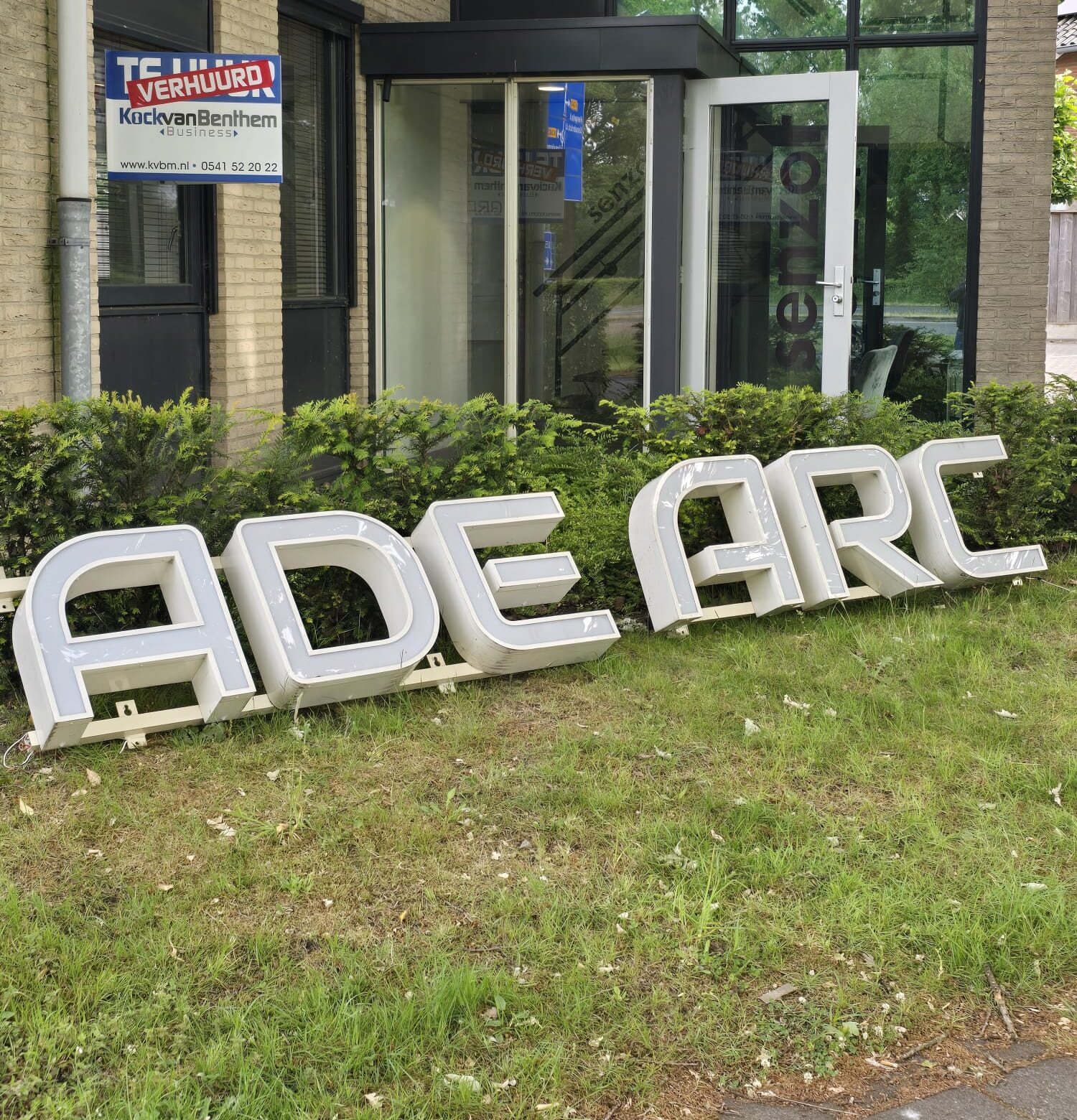 Arcade Bouwkwaliteit verhuisd - Letters van de wand